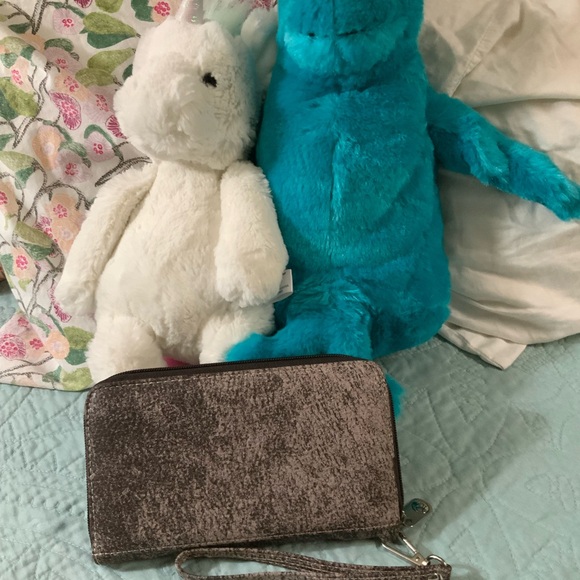 Embroidered Skull Gray Wallet. Wallet only - Picture 2 of 4